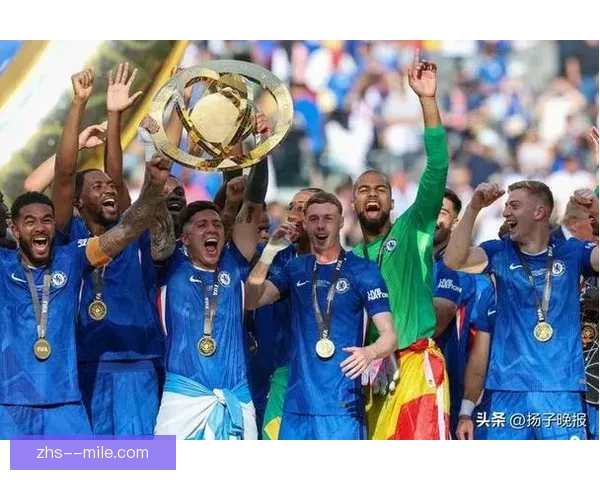 巴黎圣日耳曼加冕国内赛事双冠王 成就历史性双冠荣耀